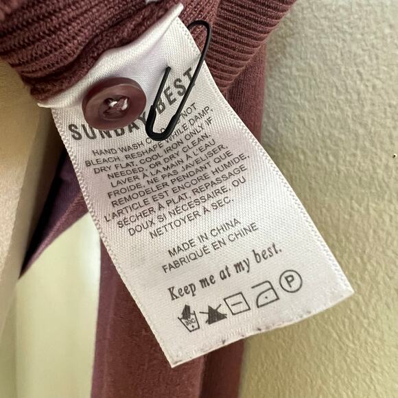 Aritzia Sunday Best Izzy Cardigan Medium Womens Mauve Cropped Button Up Ribbed - Picture 6 of 7